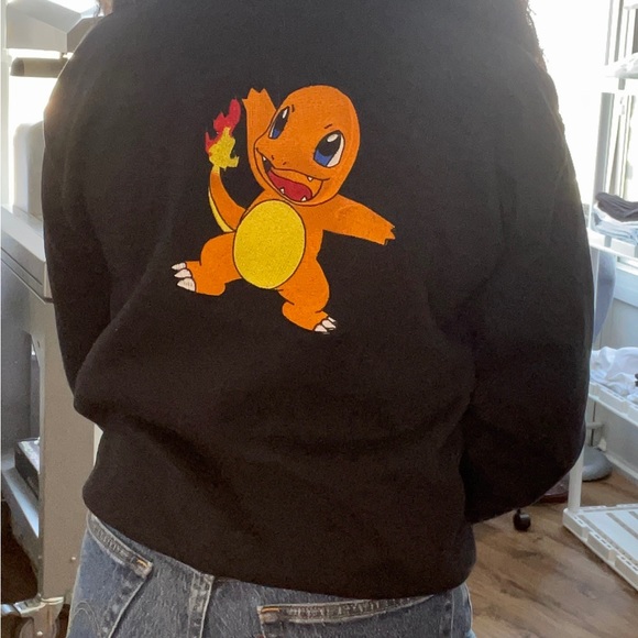 Handmade Pokémon charmander embroidered sweater - Picture 6 of 7